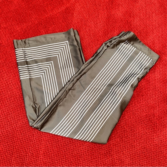 ♥️Host Pick♥️LOFT Fluid Pull On Wide Leg Pants in Striped Twill, size MT - Picture 3 of 7